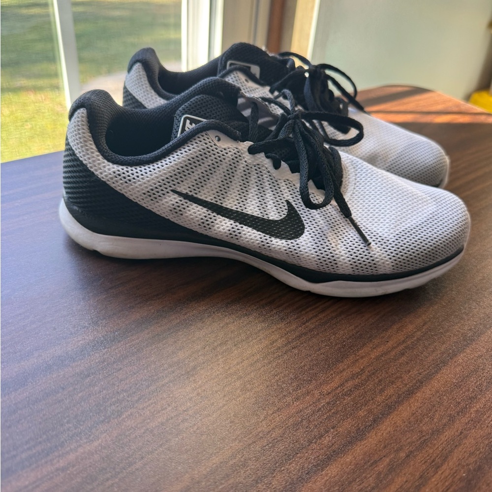 Nike women’s in season Tr 6 trainers